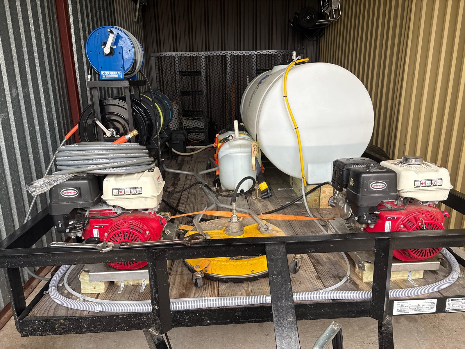 Soft-wash pump rig